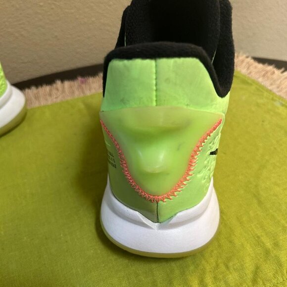 NIKE LEBRON WITNESS 5 \
